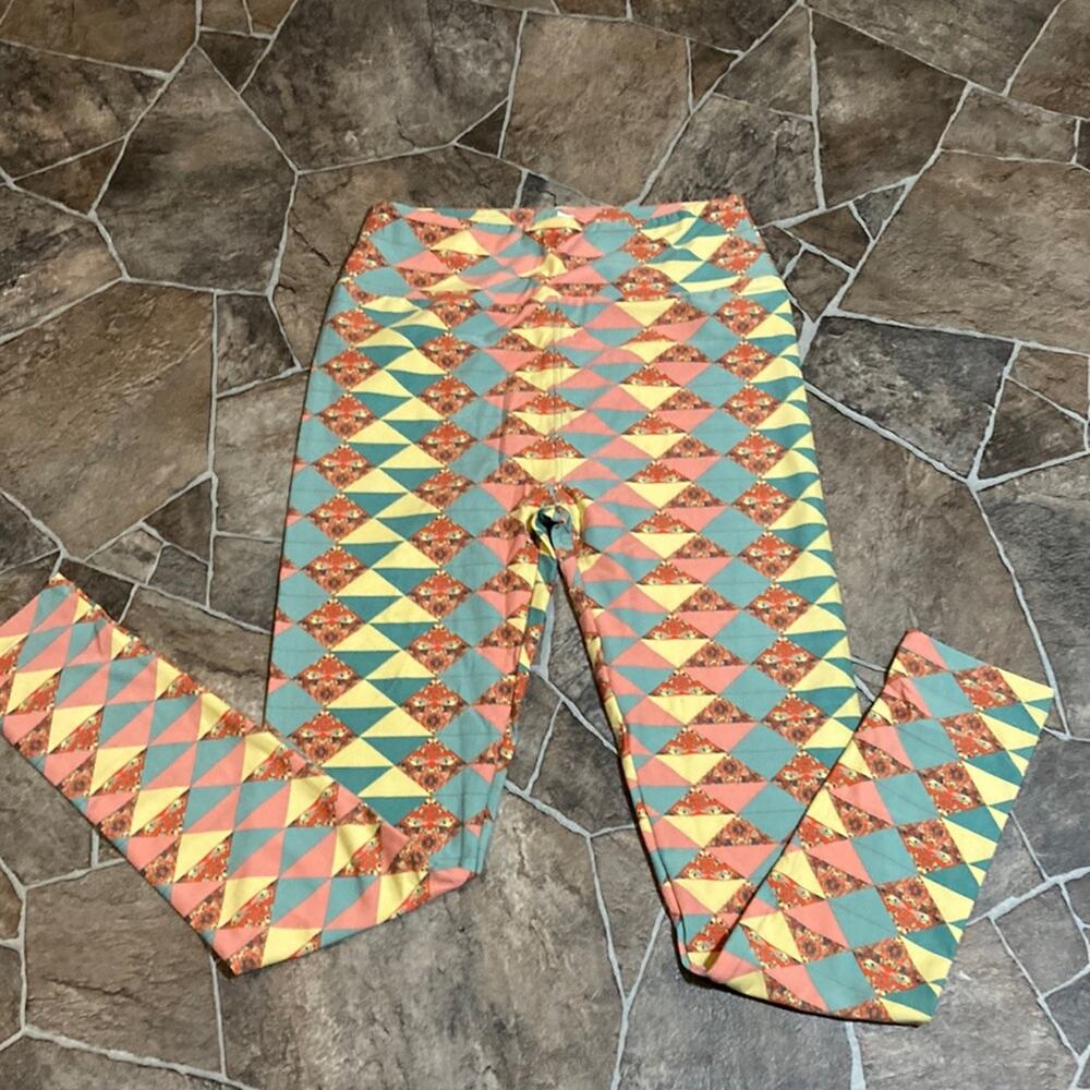 New LulaRoe Quilt Look Leggings One Size - Picture 2 of 7